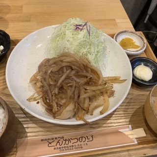 豚の生姜焼き定食(とんかつのり)