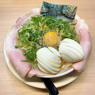 チャーシュー濃厚豚骨ラーメン(空ノ色)