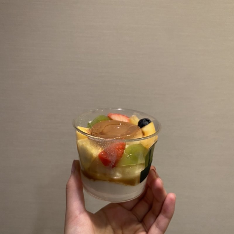 プリンアラモード（テイクアウト）(京橋千疋屋 アトレ恵比寿店 （キョウバシセンビキヤ）)