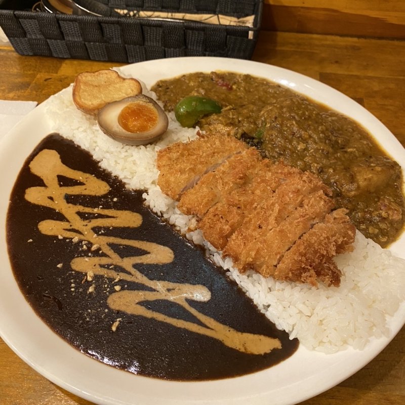 2種盛りカレー(ロダン)