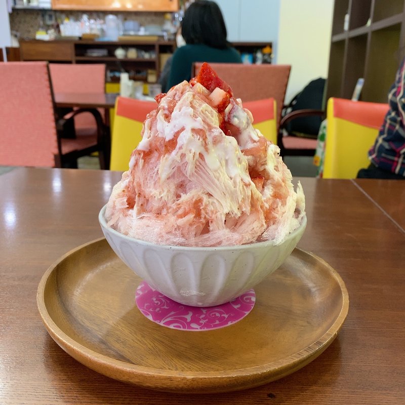 ストロベリーヨーグルト(suria coffee)