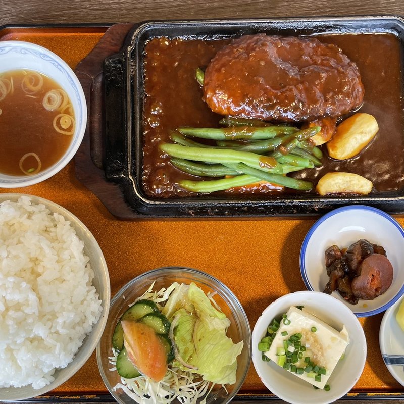 ハンバーグ(大盛).(レストランよこた)