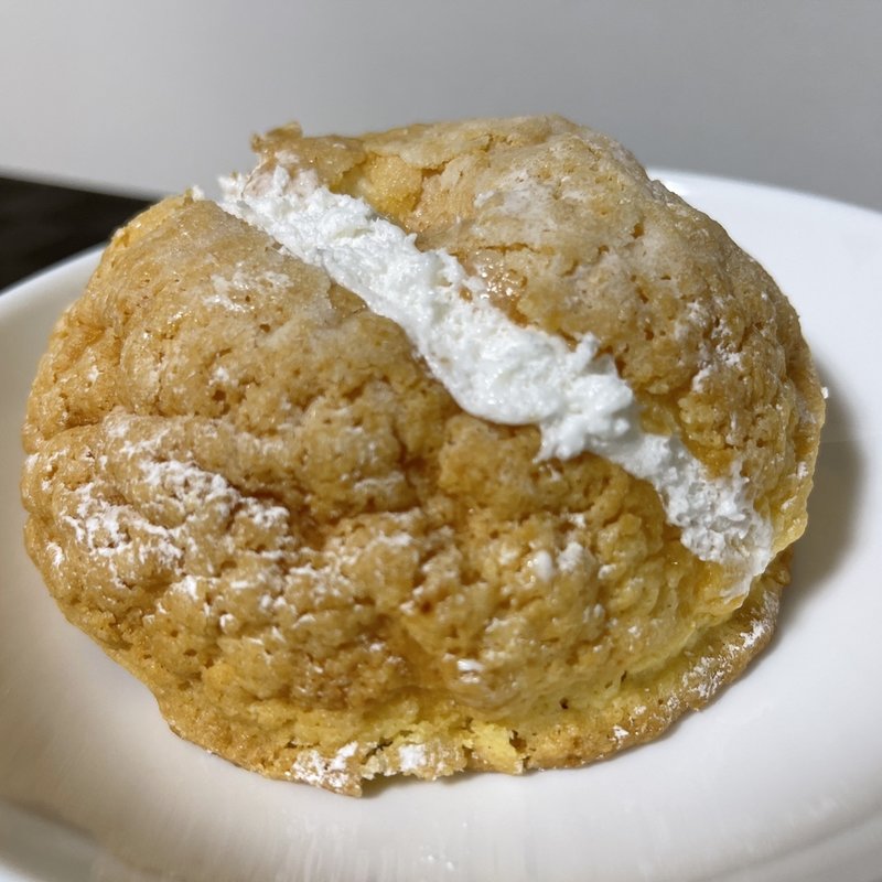 生クリームメロンパン(ハイジ )