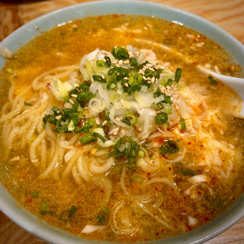 辛麺ハーフ(焼売酒場 なかめ)