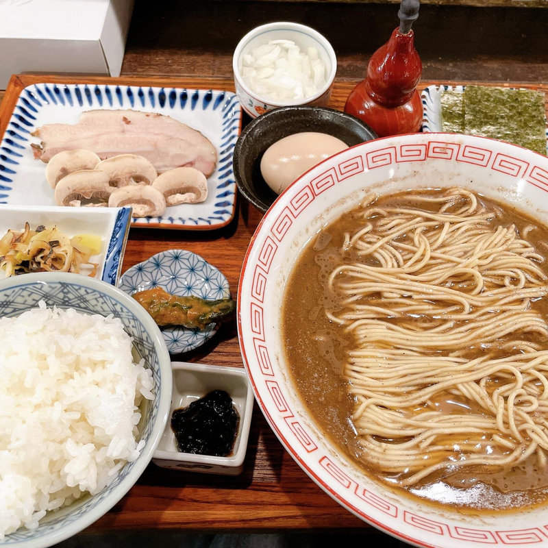 茸マッシュルーム定食(炭火焼濃厚中華そば　倫道)