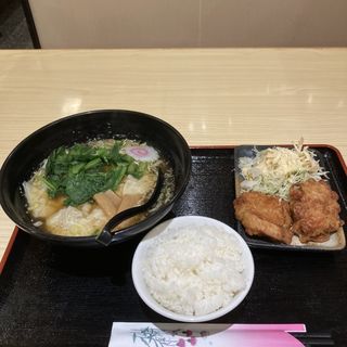 ワンタン麺＋唐揚げ＋ライス(竜の食堂)