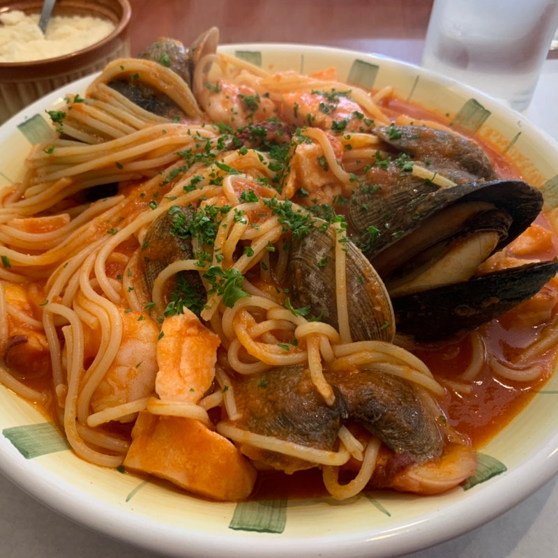 ペスカトーレ〈海の幸トマトソース〉スパゲッティ(タベルナ・パパ )