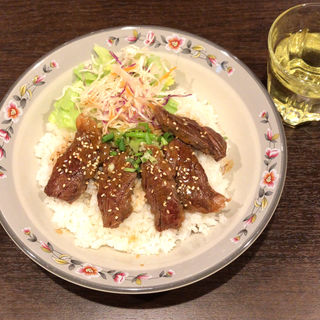 ステーキ丼(ANNAM DELI VIETNAM DINING)