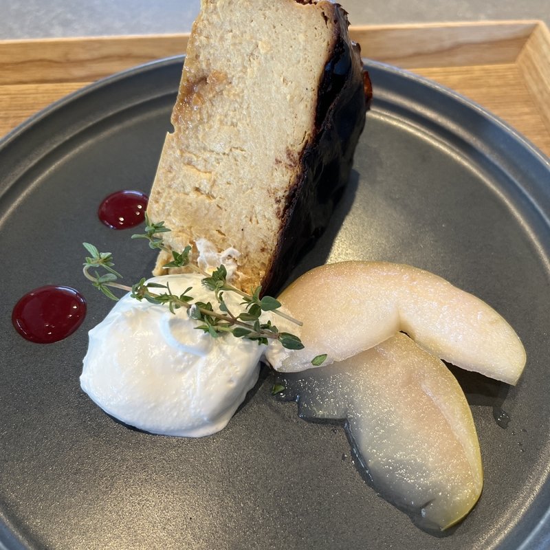 生キャラメルバスクチーズケーキ(CAFEE OTTO ROOF TOP GARDEN（カフェ オットー ルーフトップ ガーデン）)