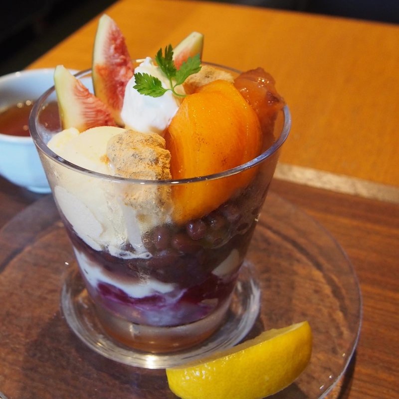 無花果のパフェ(博多 鈴懸本店)