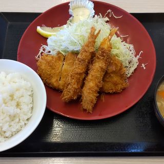 海老ロースカツ定食(かつや 川口南鳩ヶ谷店)