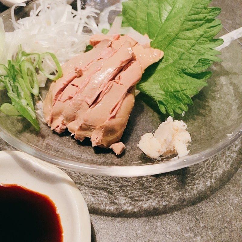 レバ刺し(チキンオブロック)