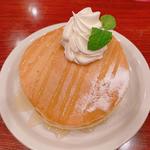 クリームパンケーキ