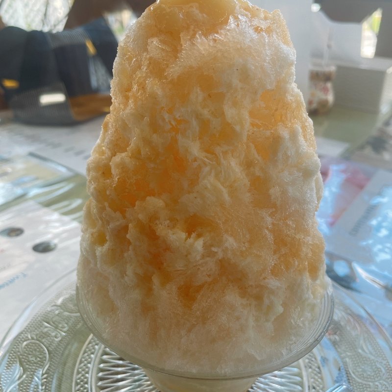 桃ミルクソフトクリーム(シノン洋菓子店)