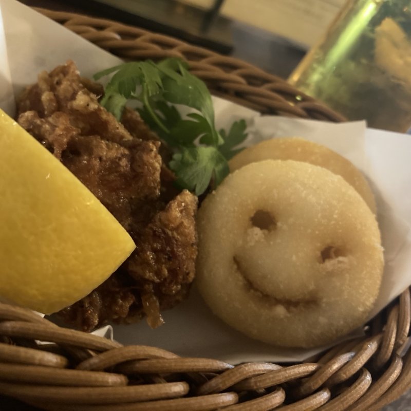 チキンバスケット(ビヤホール&カフェ ヨッシーズ茅場町)