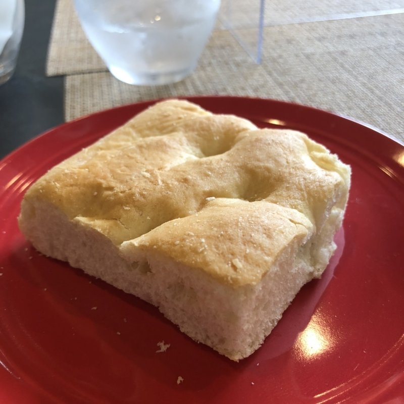 フォカッチャ(TRATTORIA Zio Rosso 松原店)