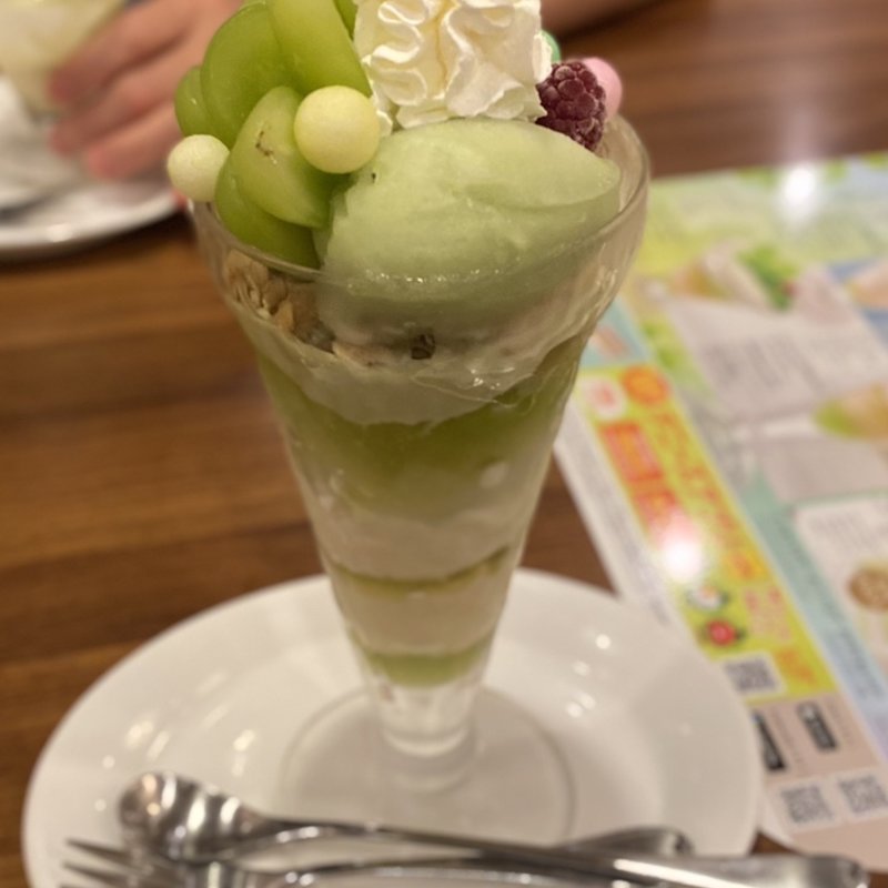 シャインマスカットのザ・サンデー(デニーズ 南千住駅前店 )