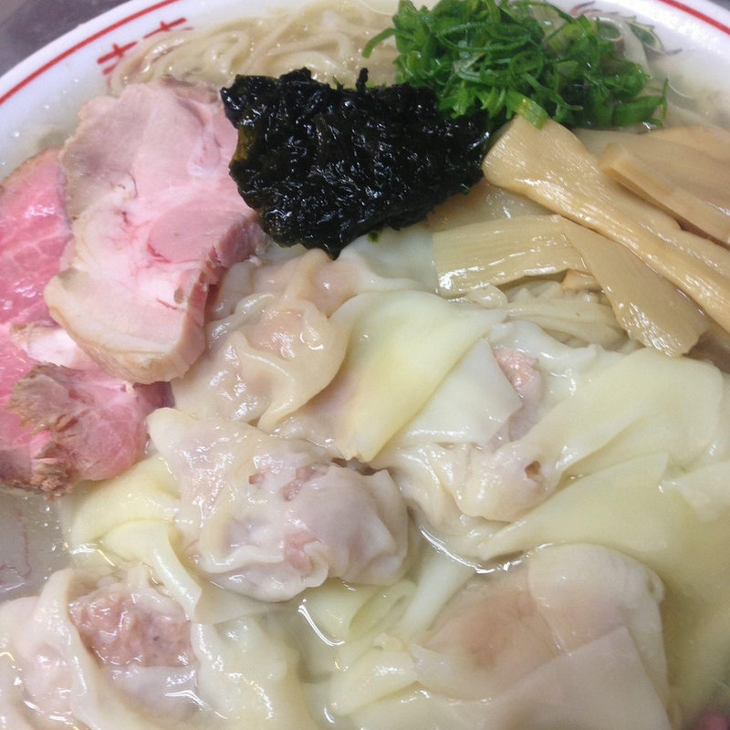 雲呑と生海苔の冷たい塩そば(桑ばら)