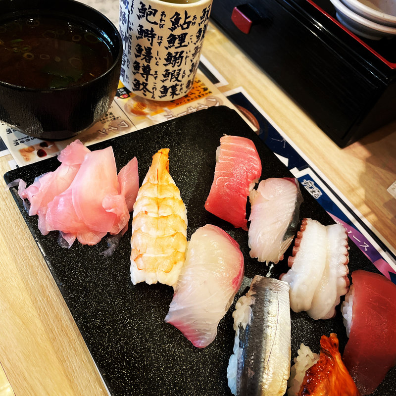 ランチ(牡蠣とワイン立喰い すしまる)