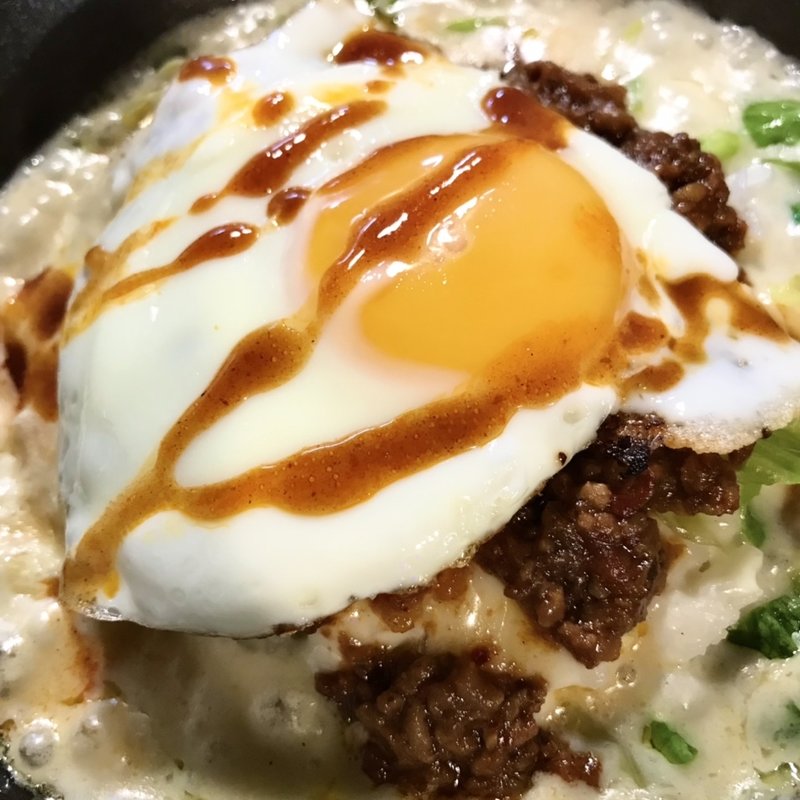 赤いたこらいす(赤×白)(もごのたこらいす。)