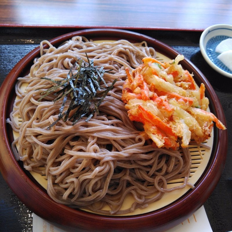 ざるかき揚げそば(道の駅はなわ)