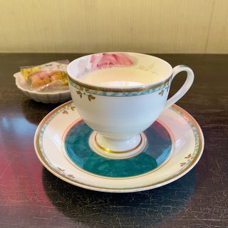 大内山牛乳(ホット)(ホームカフェ おかだ)