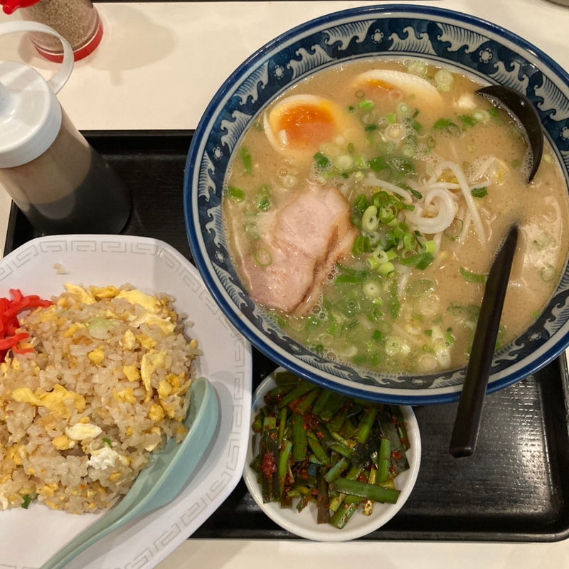 焼飯セット(にんにくらーめん天洋 大池橋店)