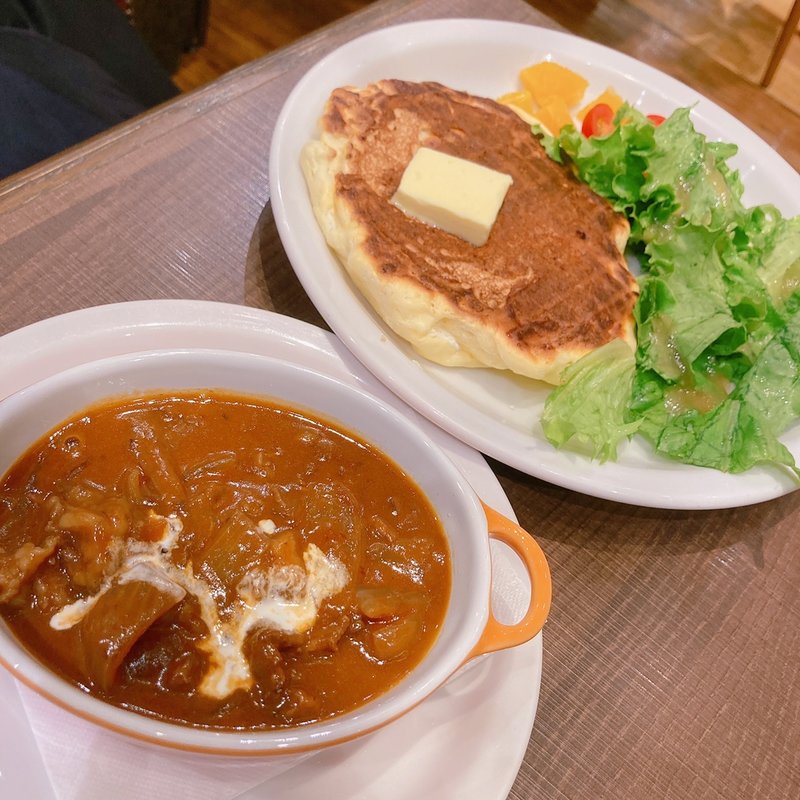 ハッシュドビーフwithワッフルパンケーキ(MELLOW BROWN COFFEE さいたま新都心店)