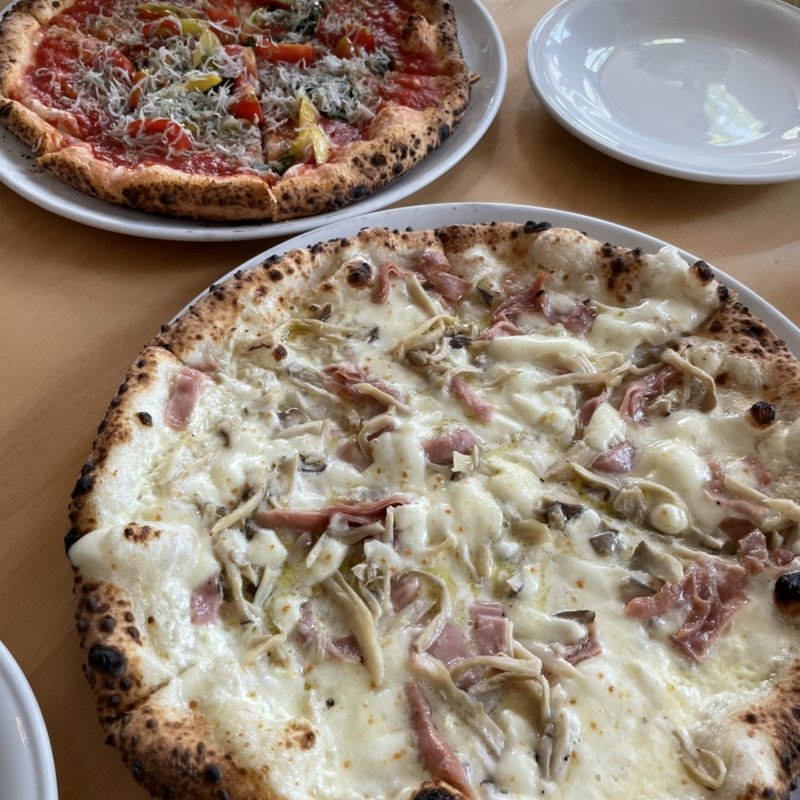 きのこのピザ(La・Terrazza （ラ・テラッツァ 【旧店名】アクアパッツァテラス）)