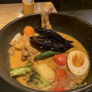 やわらかチキンとたっぷり野菜の本格スープカレー(カレーうどん 千吉 新宿甲州街道店)