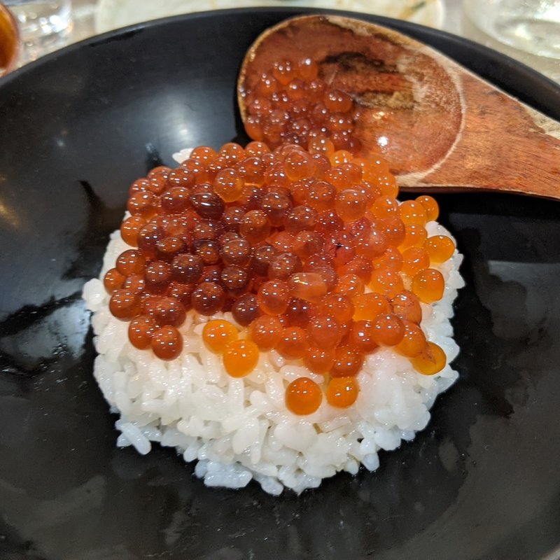 イクラ丼(ささめ)