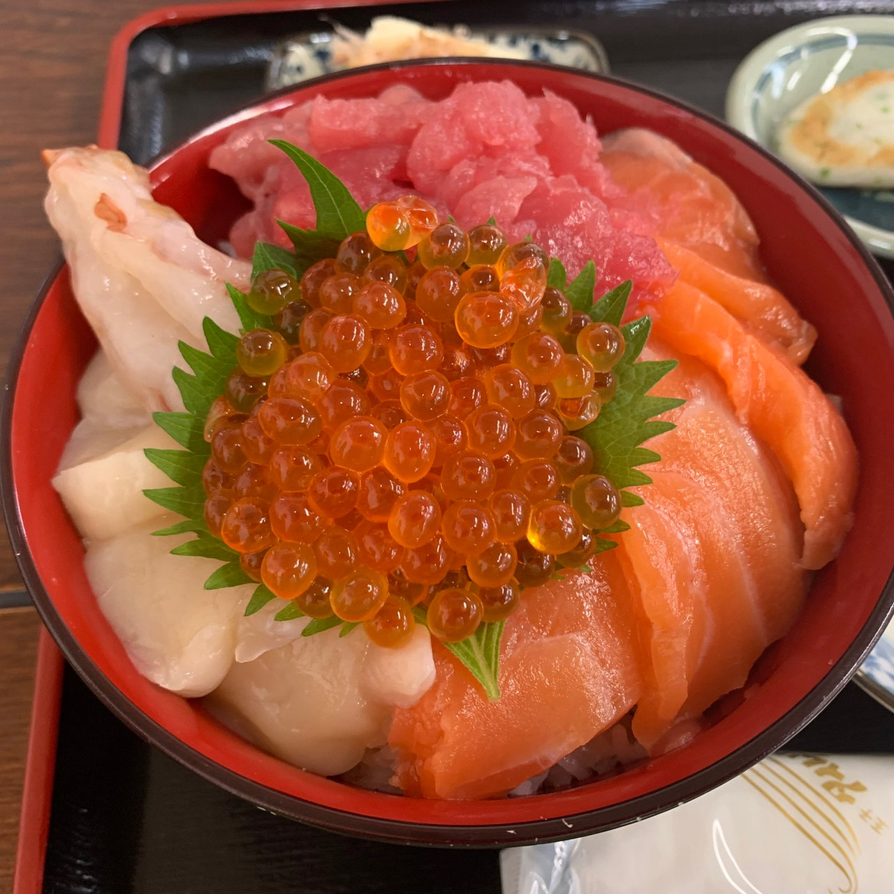 漁師 の 海鮮 丼