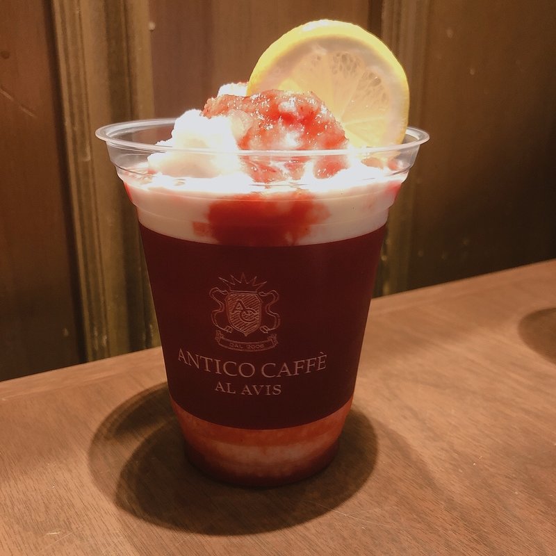 ストロベリーミルク(アンティコカフェ アルアビス 東京ミッドタウン店 )