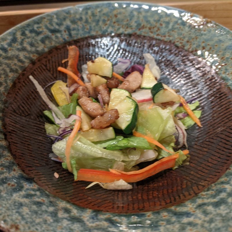 鮪の油とズッキーニのサラダ(鮨 波づき)