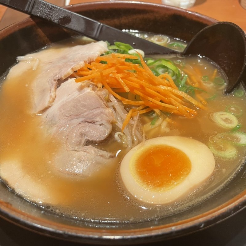 豚バラ古潭ラーメン(古潭ラーメン 阪急グランドビル サン広場店)