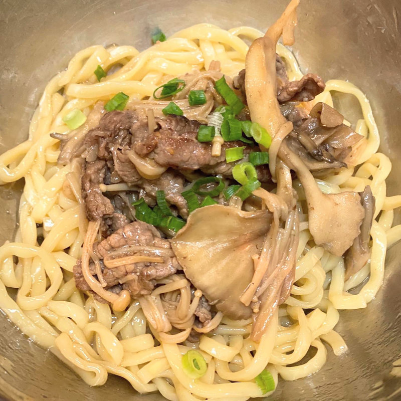 牛ときのこのバター醤油ひやちゅう(冷やし中華専門店 HiyaChu)