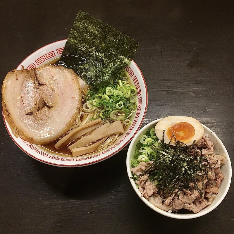 極昆布肉入り中華そば(限定)＆肉丼セット(博多とんこつ 豚の足跡)