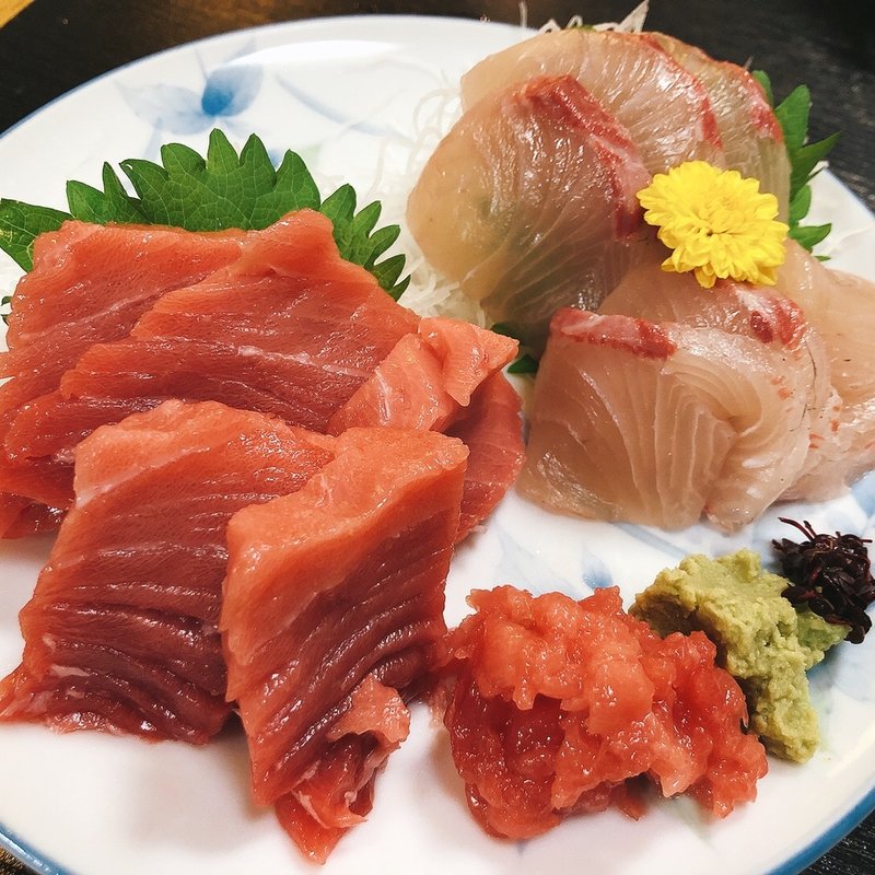 刺身盛り合わせ(漁(りょう))