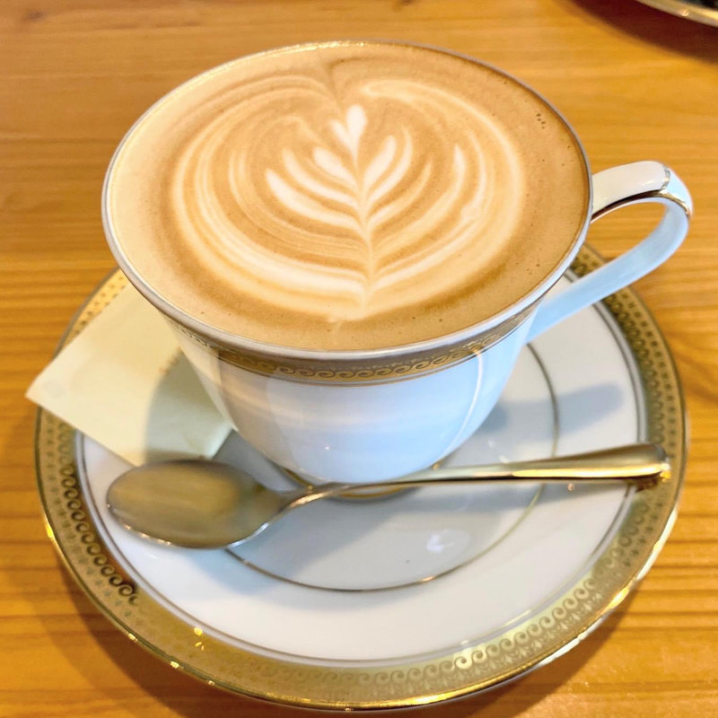 カフェラテ(喫茶半月)