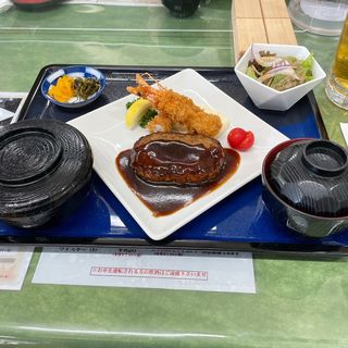ハンバーグ&エビフライ(三木セブンハンドレット倶楽部 レストラン )
