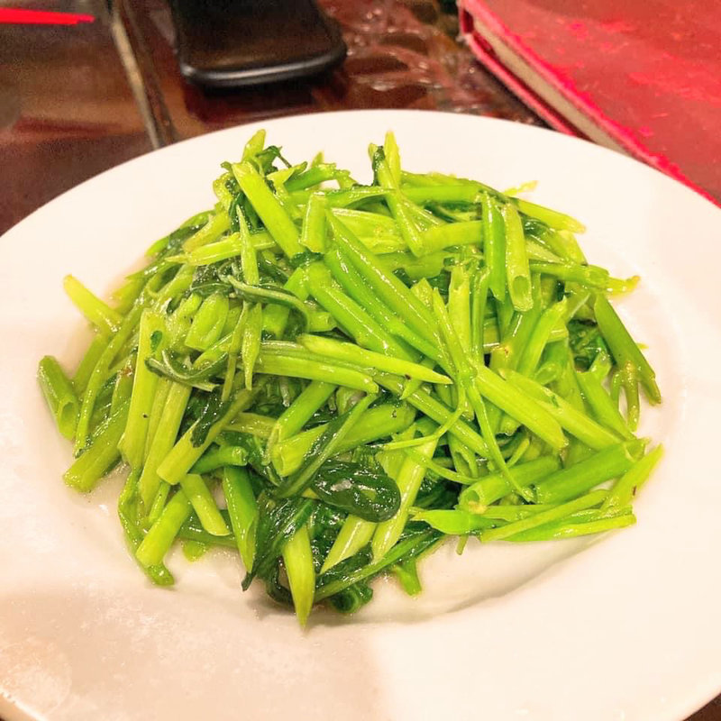 空芯菜炒め(知音食堂)