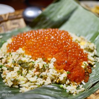 秋鮭とイクラの茶葉炒飯(南方中華料理 南三)