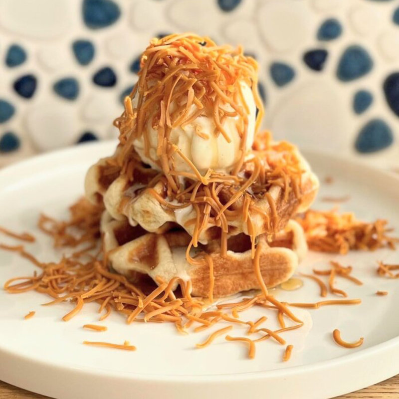 ブラウンチーズのムッフル(パンとエスプレッソと自由形)