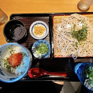 イクラ丼セット(そば吉 北土居店 （そばきち）)