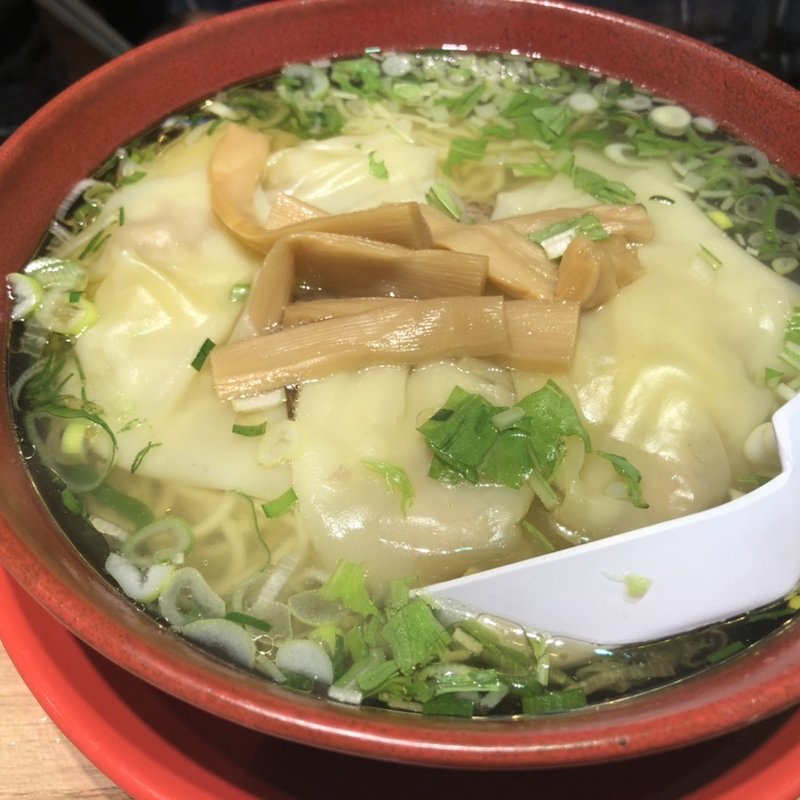 ワンタン麺(麺厨房あじさい 紅店 （函館ベイ美食倶楽部店）)