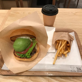 アボガドワサビバーガー(the 3rd Burger (ザ・サードバーガー)大手町店)