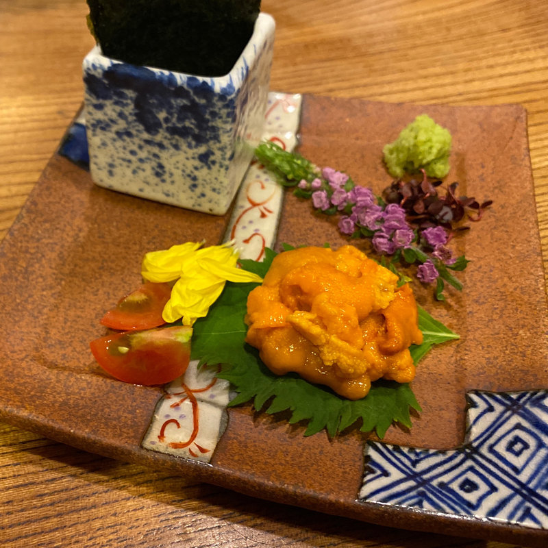 うにつつみ(三彩)