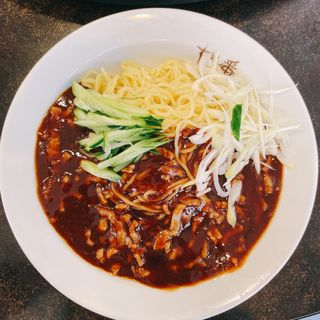 ジャージャー麺(十八番 （じゅうはちばん）)