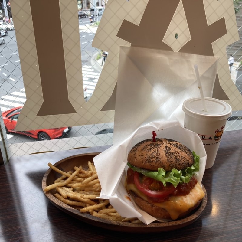 (KUA`AINA 青山本店)