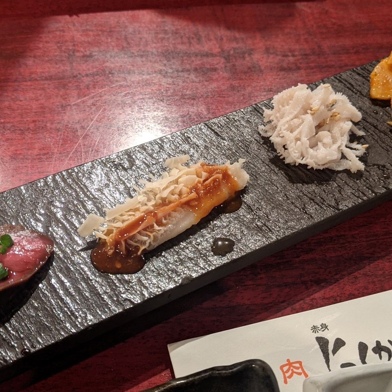 肉の刺身盛合わせ(にくがとう　人形町店)